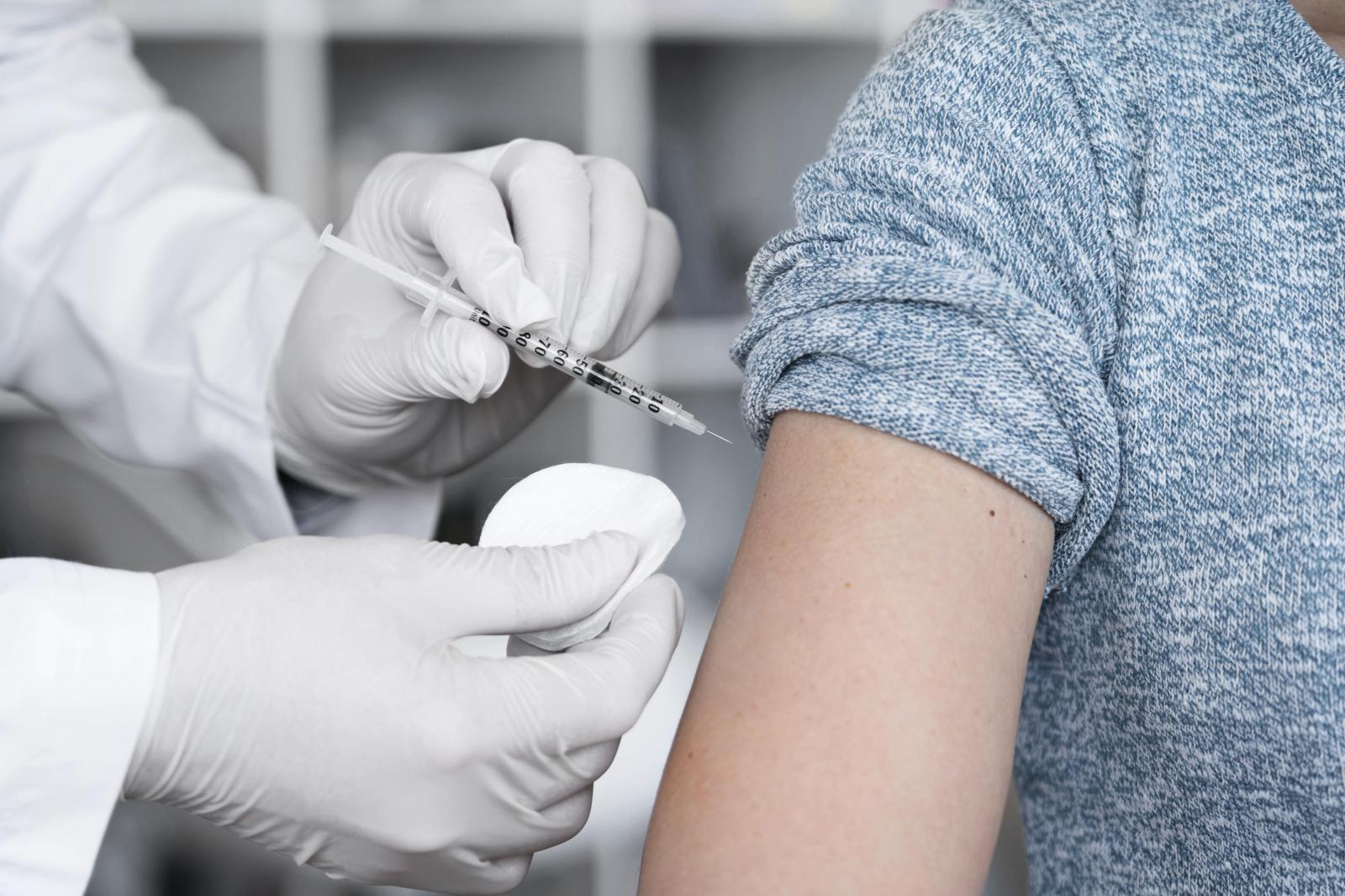 Vaksin Herpes Zoster: Manfaat, Efek Samping, dan Kisaran Harga